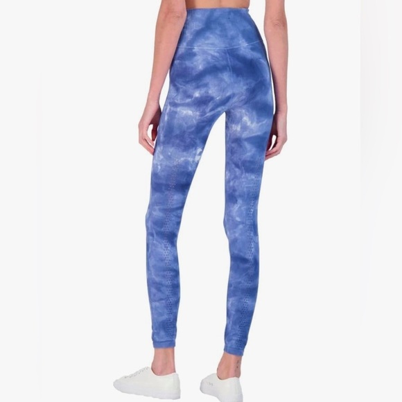 Free People Movement Good Karma Blue White Tie Dye High Rise Yoga Leggings M/L - Picture 2 of 15